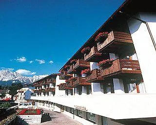 Cristallino D'ampezzo Готель 4*