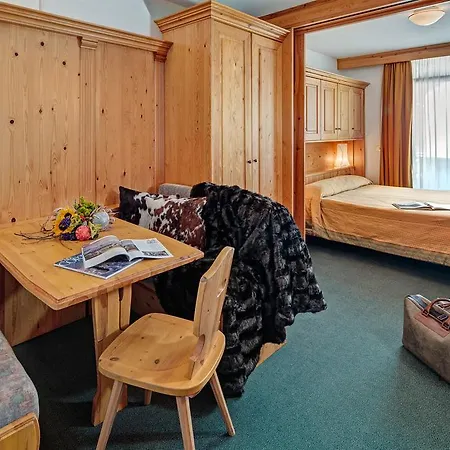Cristallino D'ampezzo Otel 4*