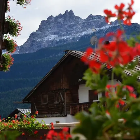 Cristallino D'ampezzo Otel